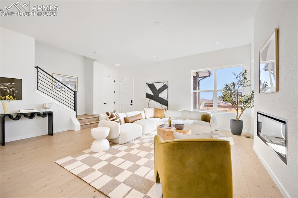 Image 2 of 18: Living Room