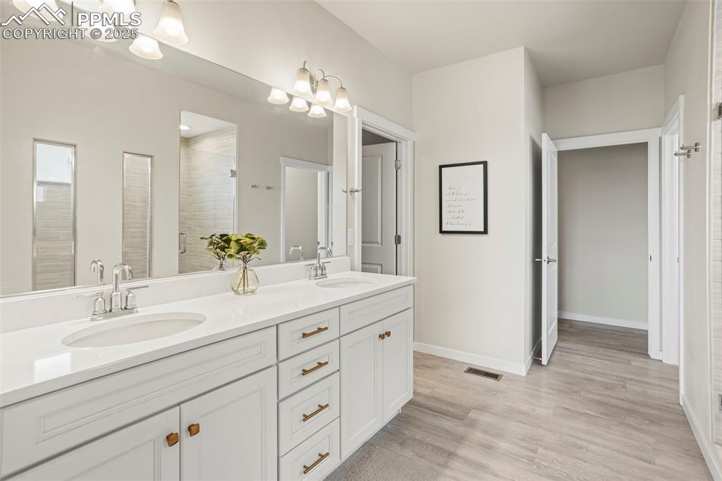 Image 19 of 26: Master Bathroom