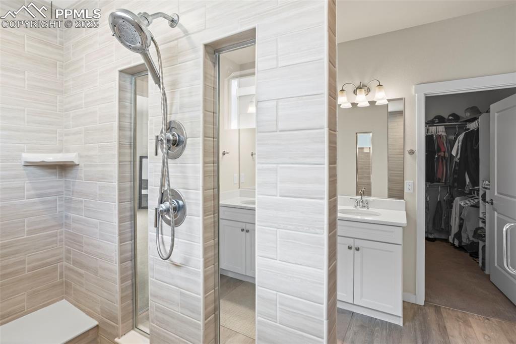 Image 21 of 26: Master Bathroom