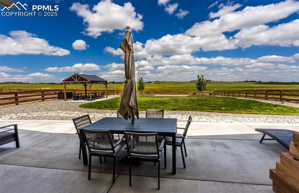 Image 7 of 26: Patio