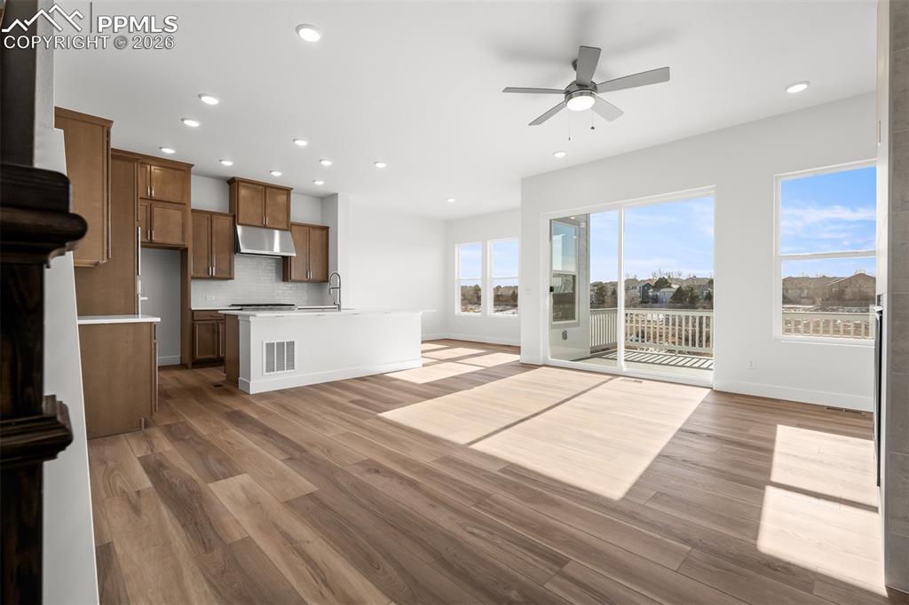 Image 2 of 36: Living Room