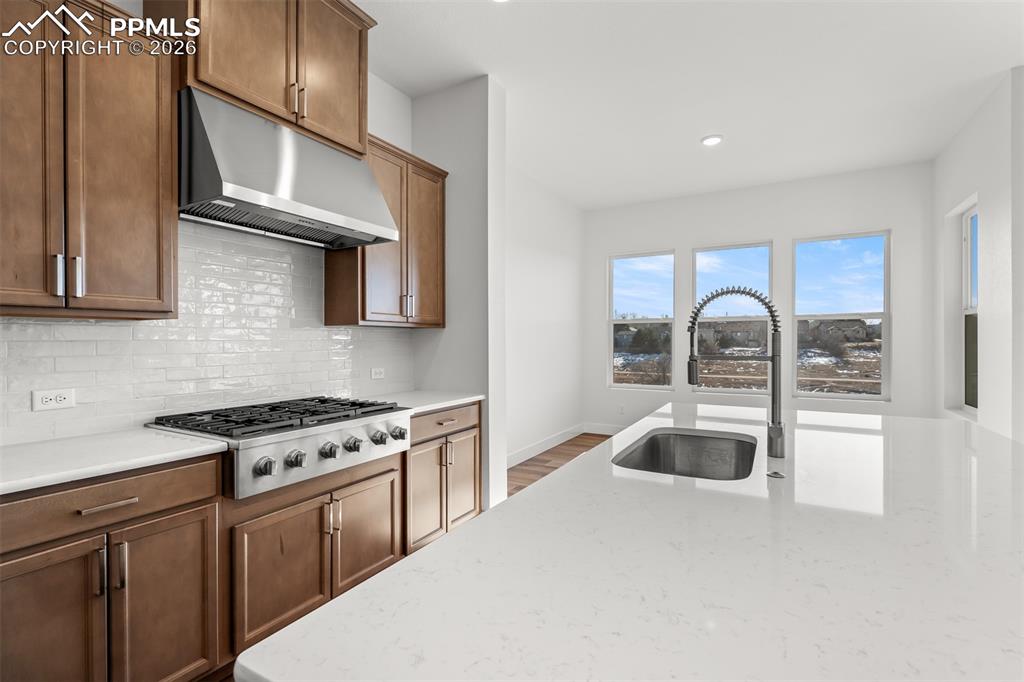 Image 6 of 36: Kitchen