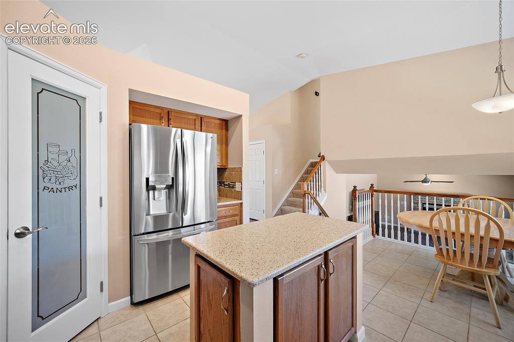 Image 18 of 36: Kitchen