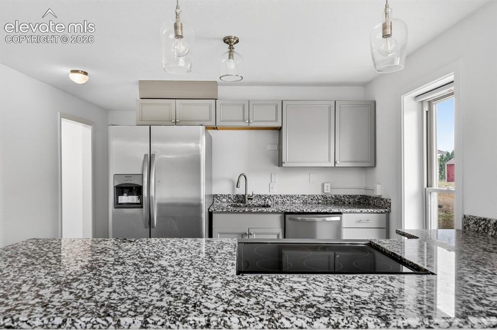 Image 5 of 49: Kitchen
