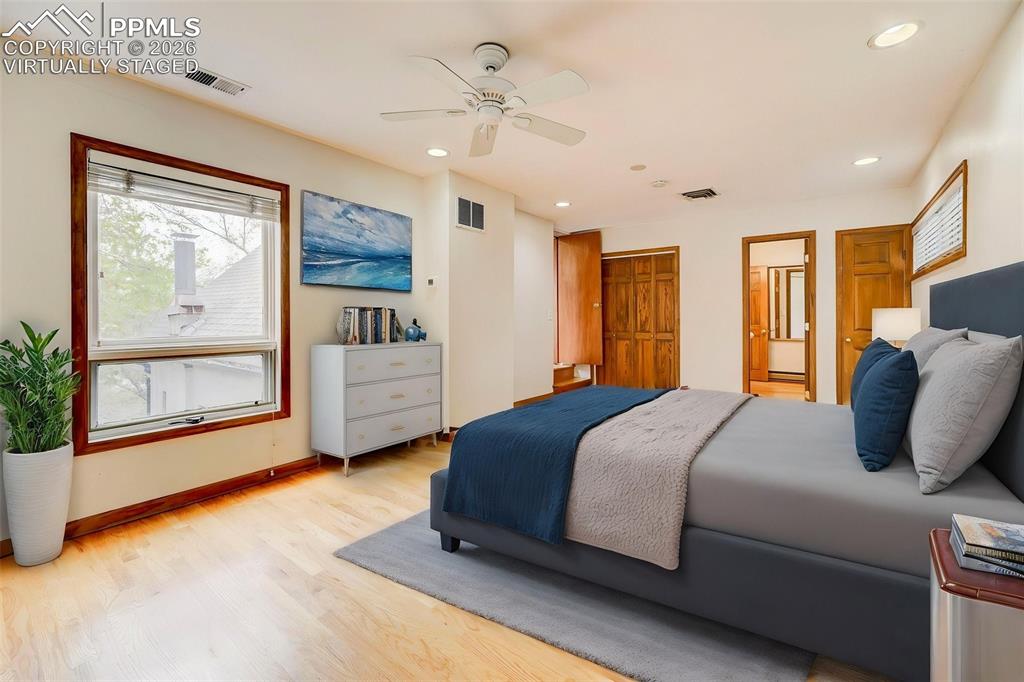 Image 27 of 50: Virtually Staged