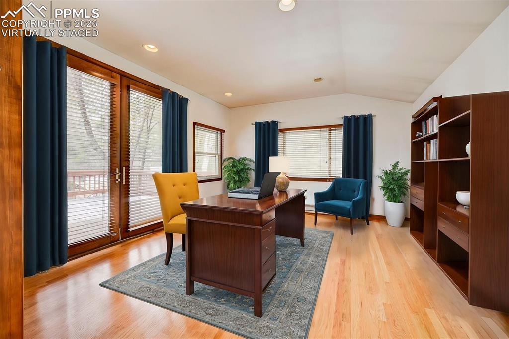 Image 32 of 50: Virtually Staged