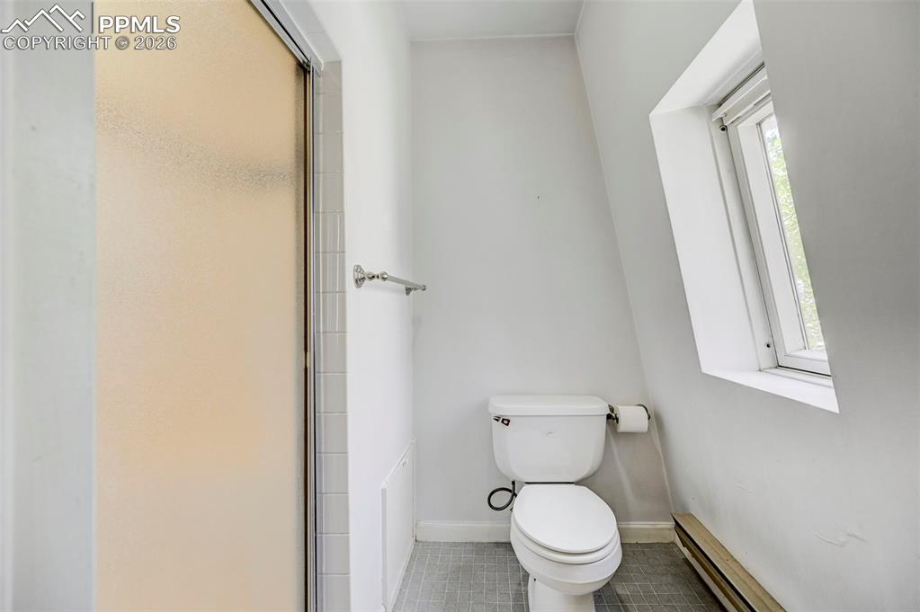 Image 36 of 50: Bathroom