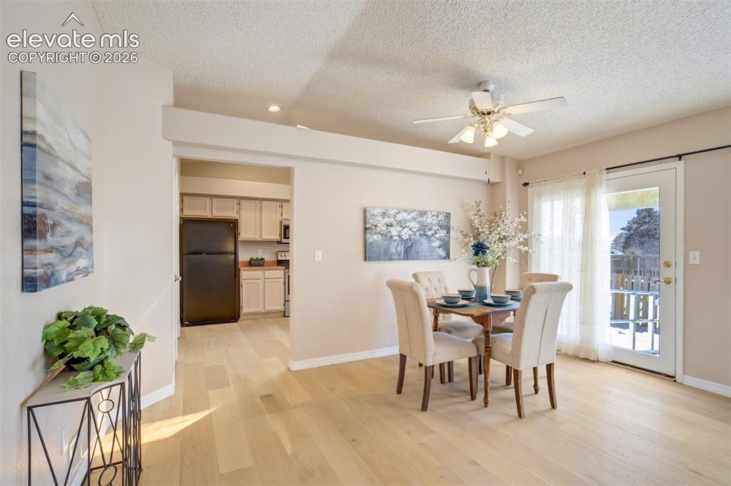 Image 15 of 43: Dining Area