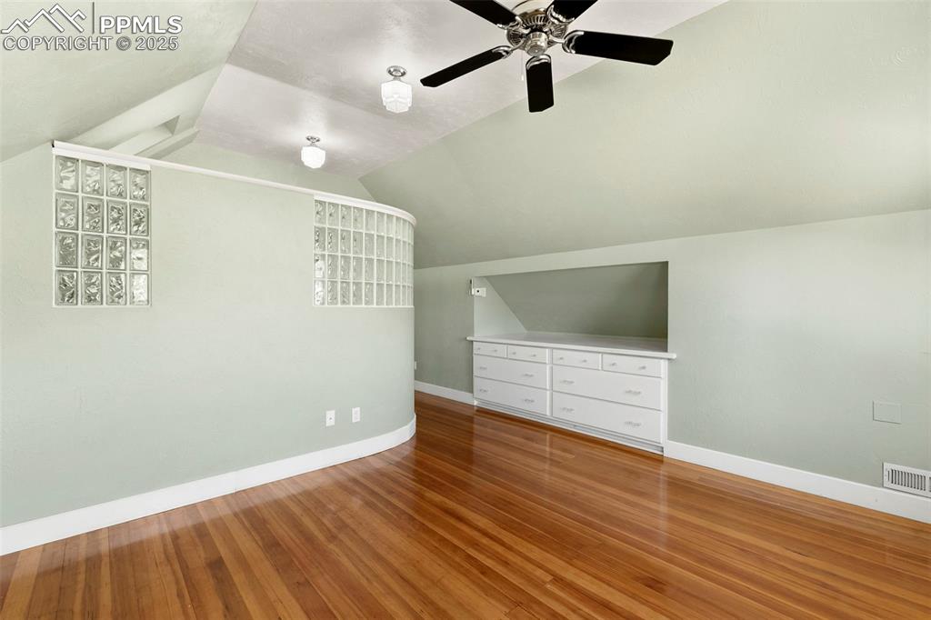 Image 27 of 48: Master Bedroom