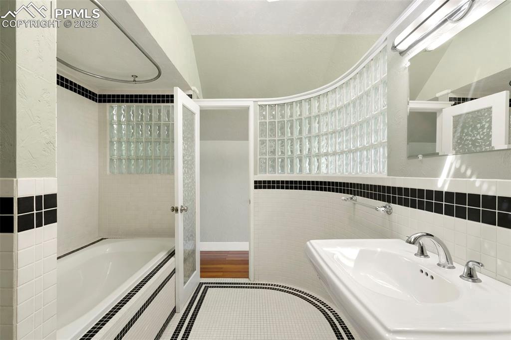 Image 29 of 48: Master Bathroom