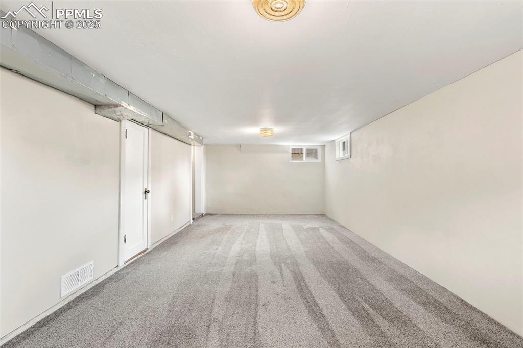 Image 35 of 48: Recreation Room