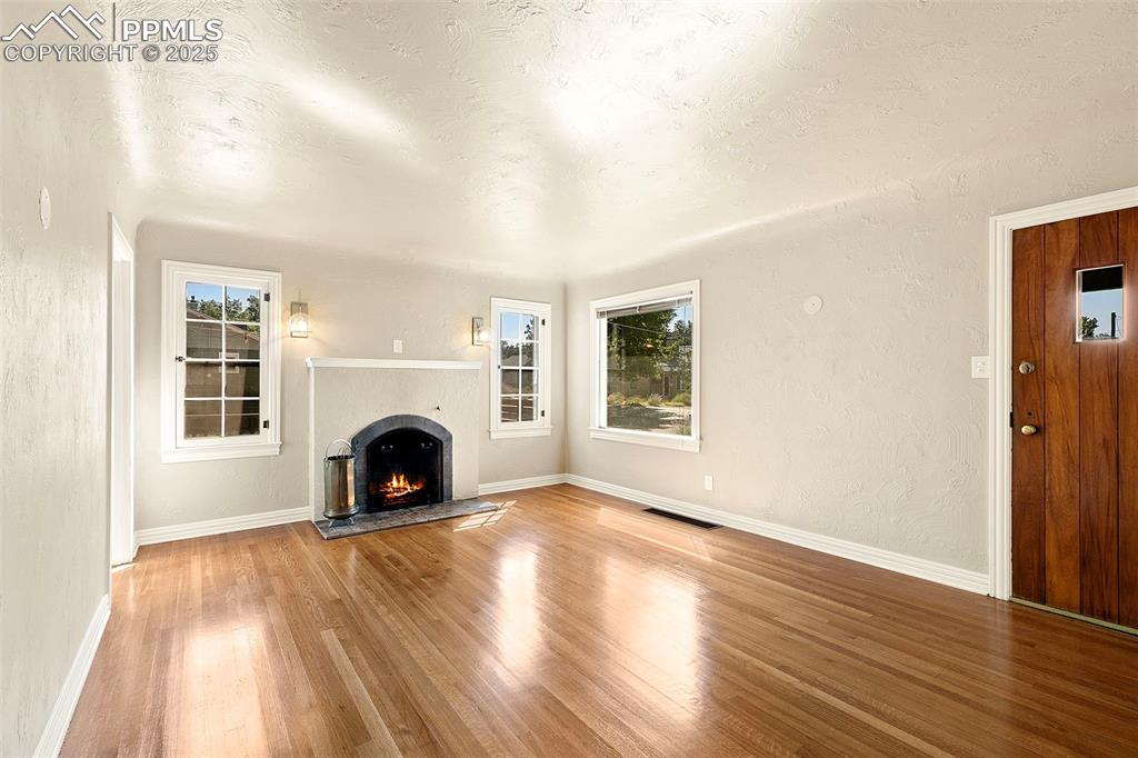 Image 6 of 48: Living Room