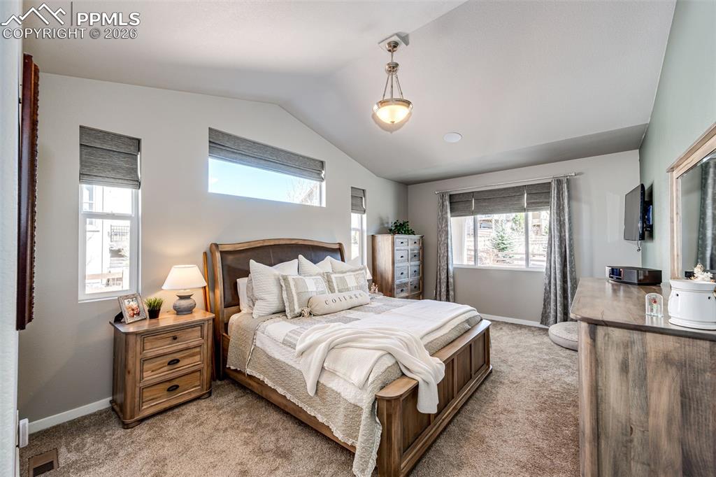 Image 11 of 39: Bedroom