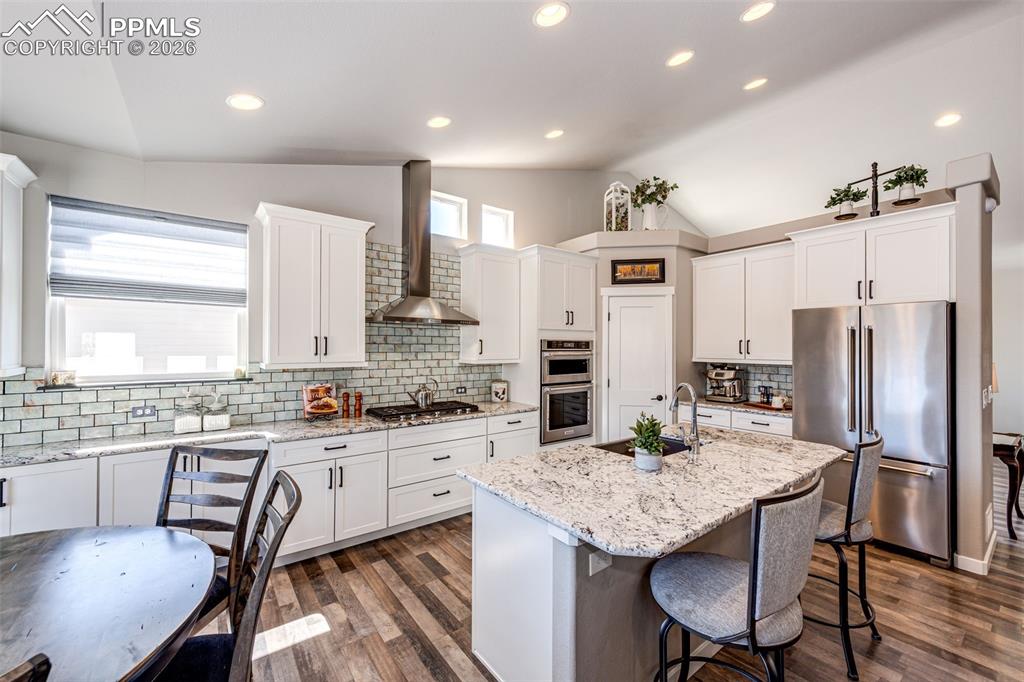 Image 4 of 39: Kitchen