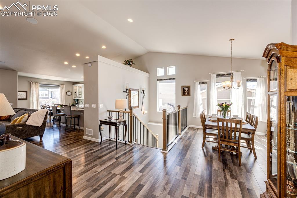 Image 8 of 39: Dining Area