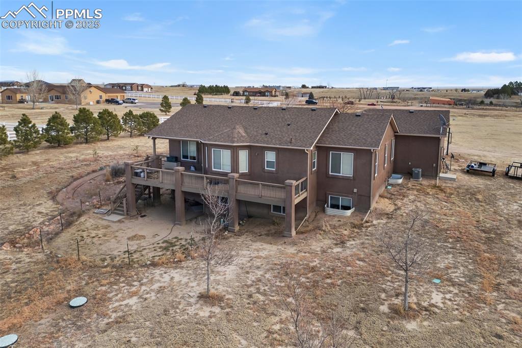 Image 45 of 49: Back of Structure