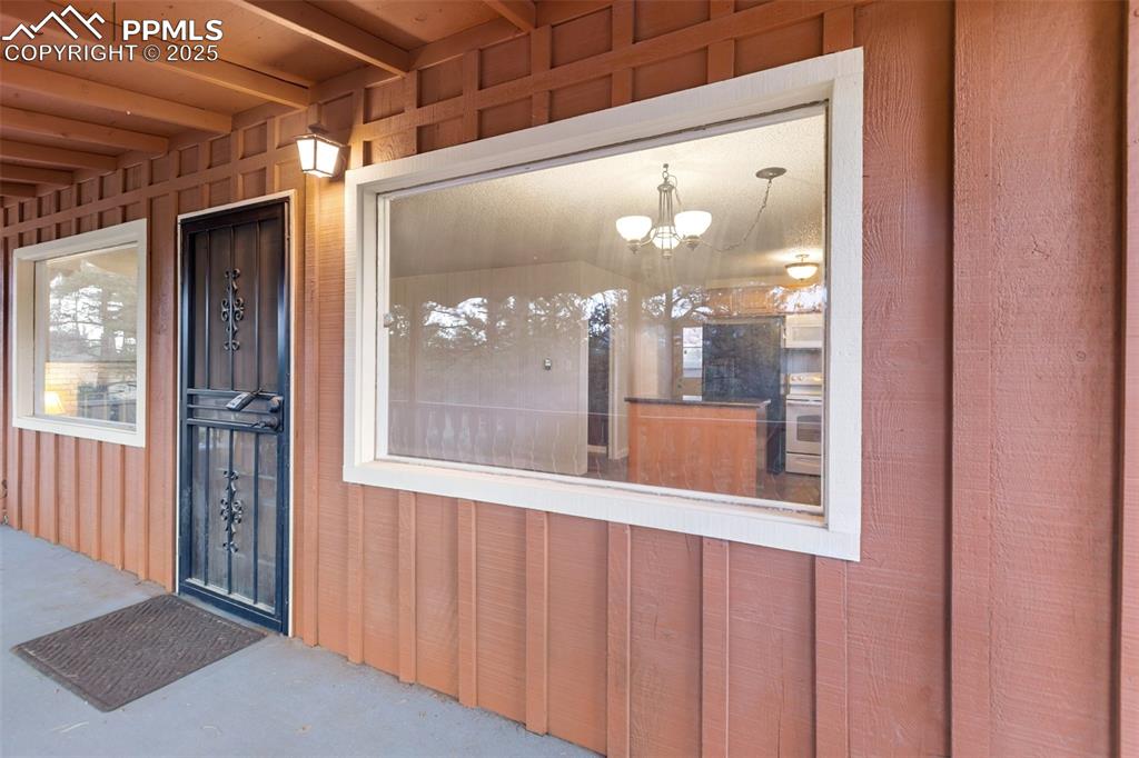 Image 9 of 46: Entry