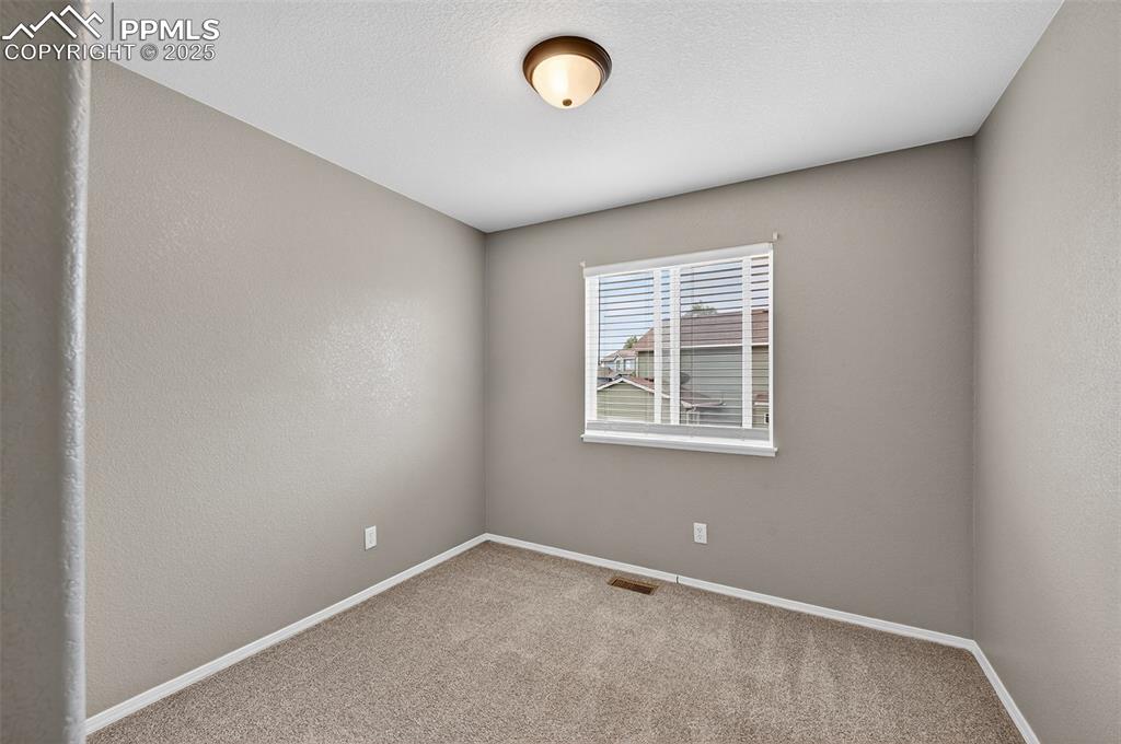 Image 21 of 46: 2nd Bedroom