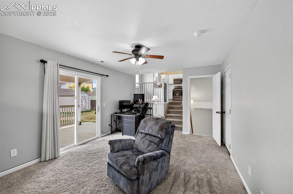 Image 30 of 46: Family Room