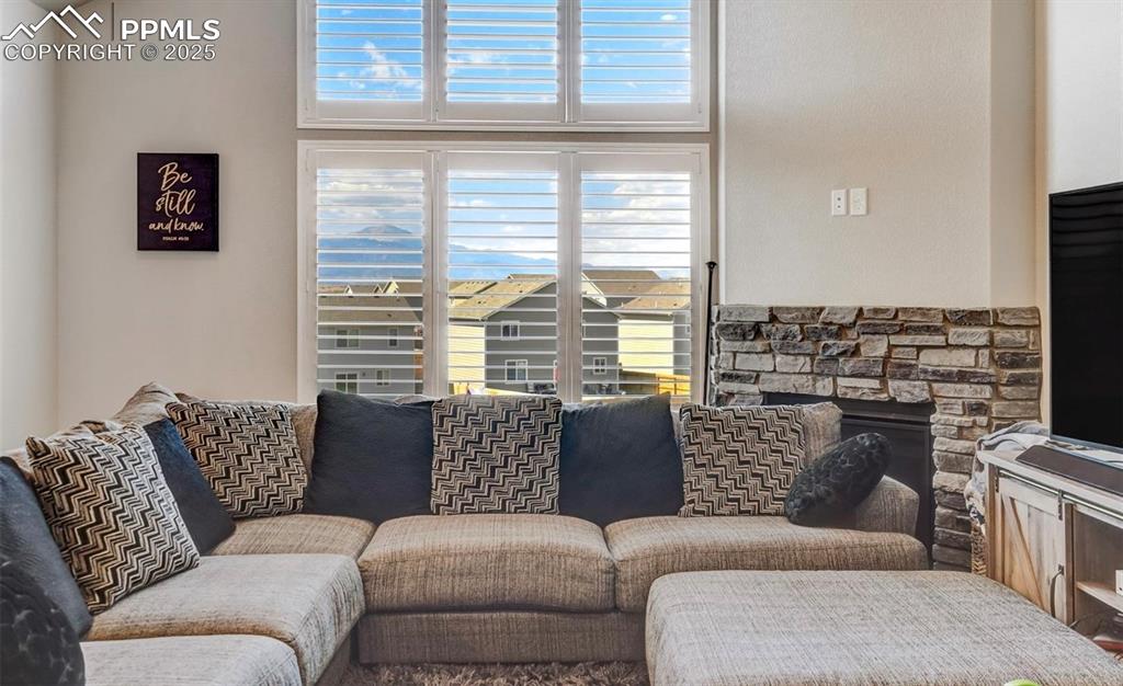 Image 10 of 46: Living Room