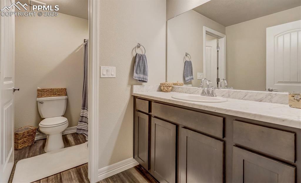 Image 36 of 46: Bathroom