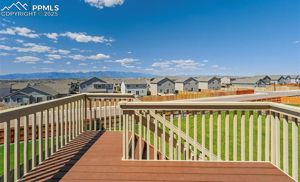 Image 39 of 46: Deck