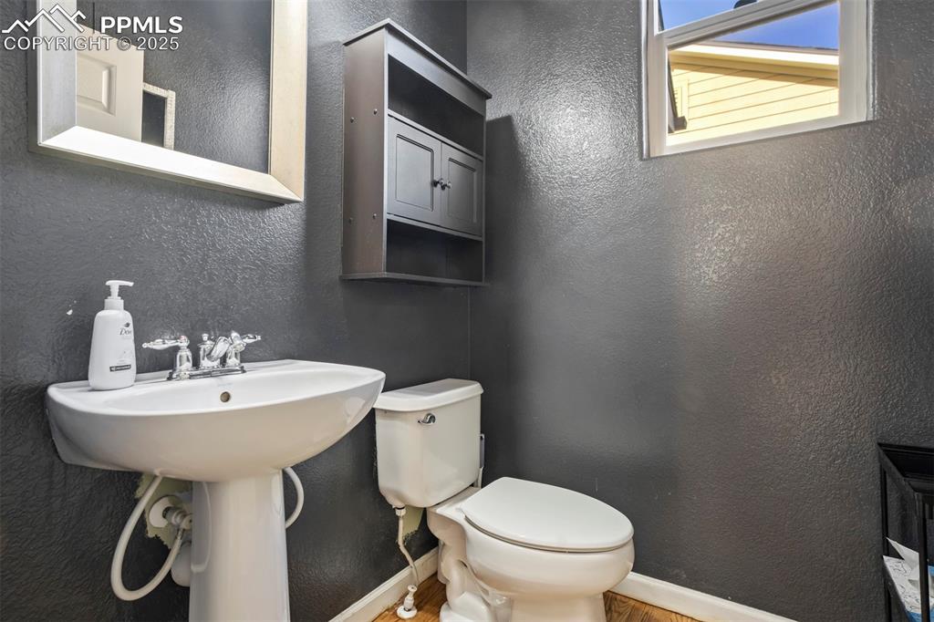 Image 13 of 29: main floor - guest 1/2 bath