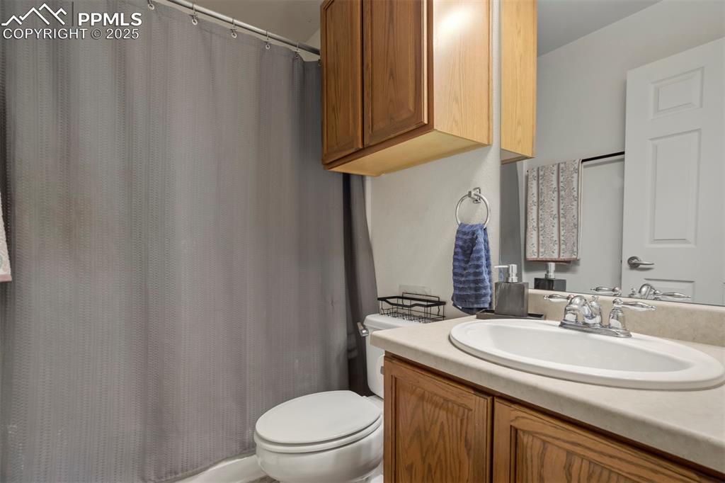 Image 24 of 29: Hall Bathroom