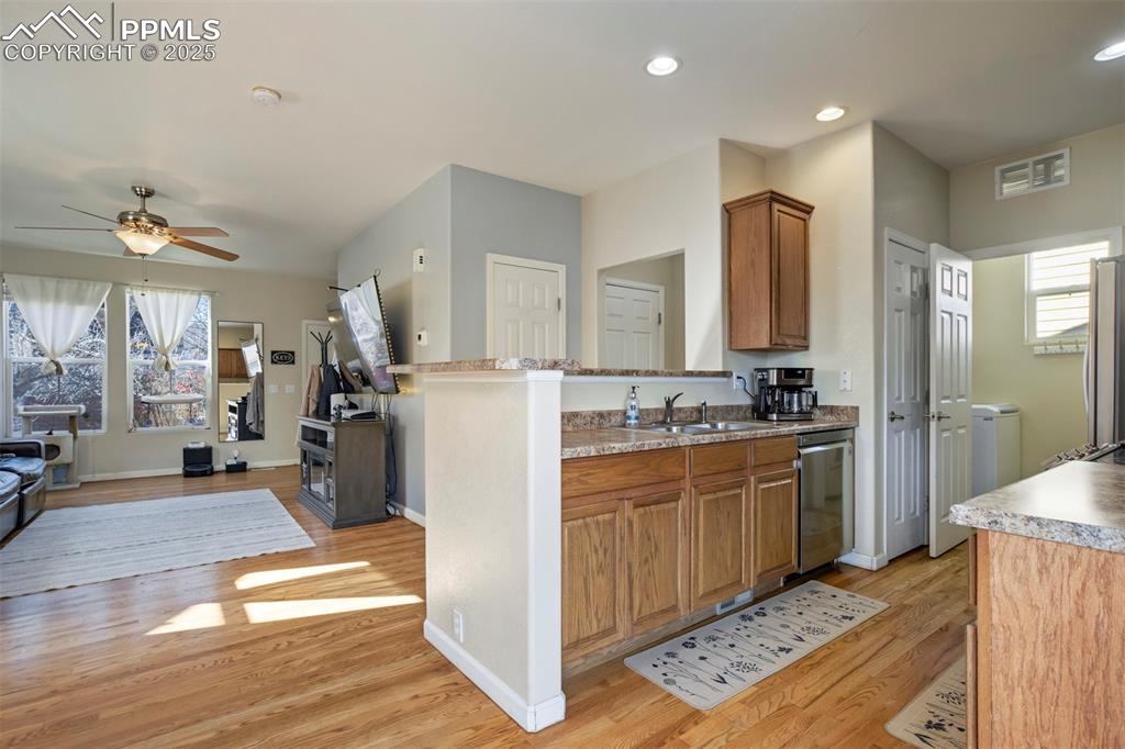 Image 6 of 29: Kitchen