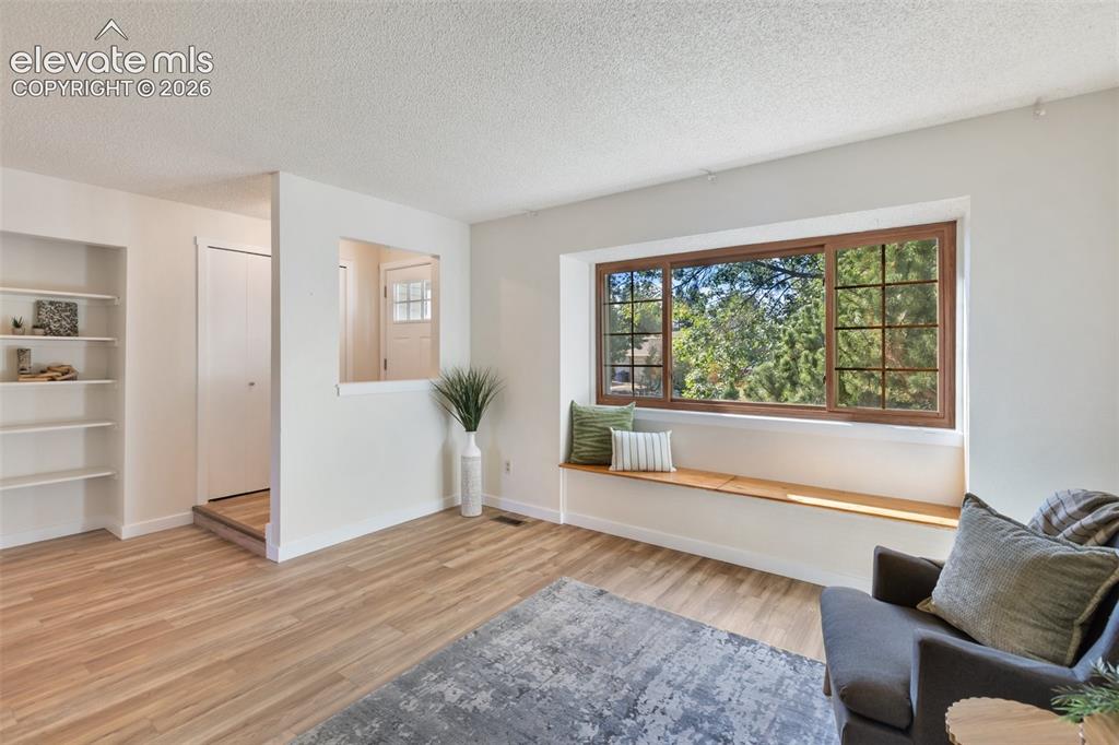 Image 8 of 43: Sitting Room