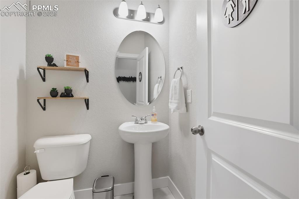 Image 10 of 43: Bathroom