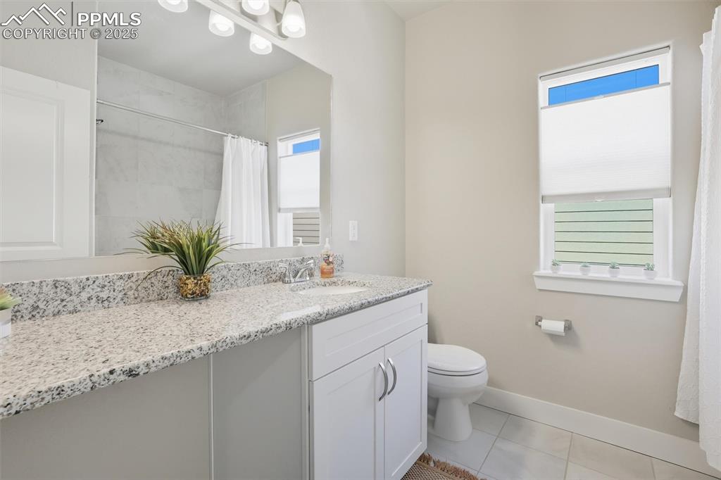 Image 12 of 43: Bathroom