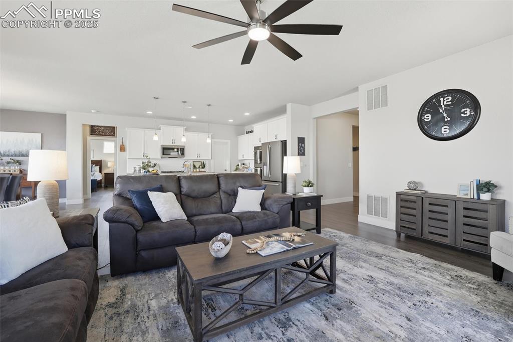 Image 16 of 43: Living Room