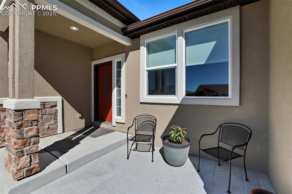 Image 4 of 43: Entry