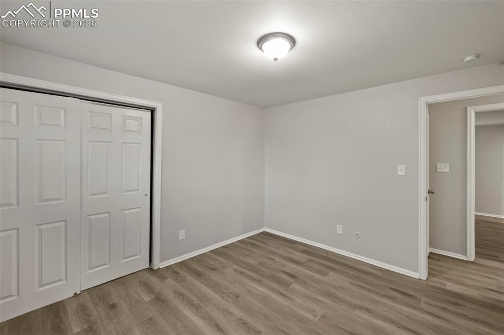 Image 25 of 50: Bedroom