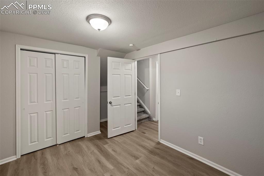 Image 29 of 50: Bedroom