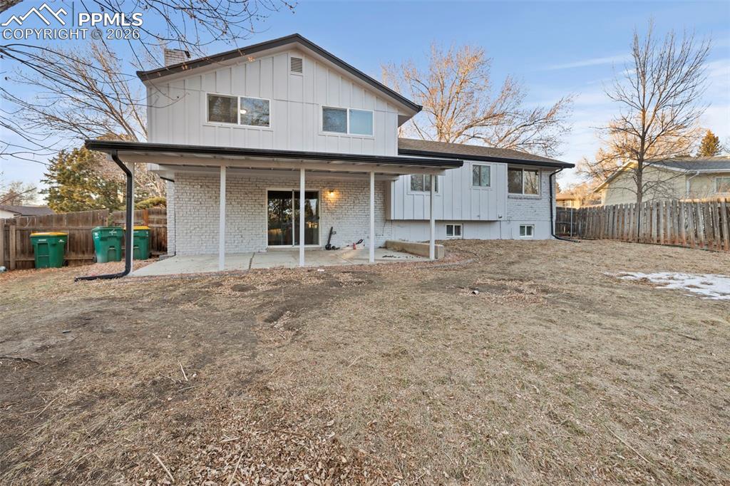 Image 37 of 50: Back of Structure