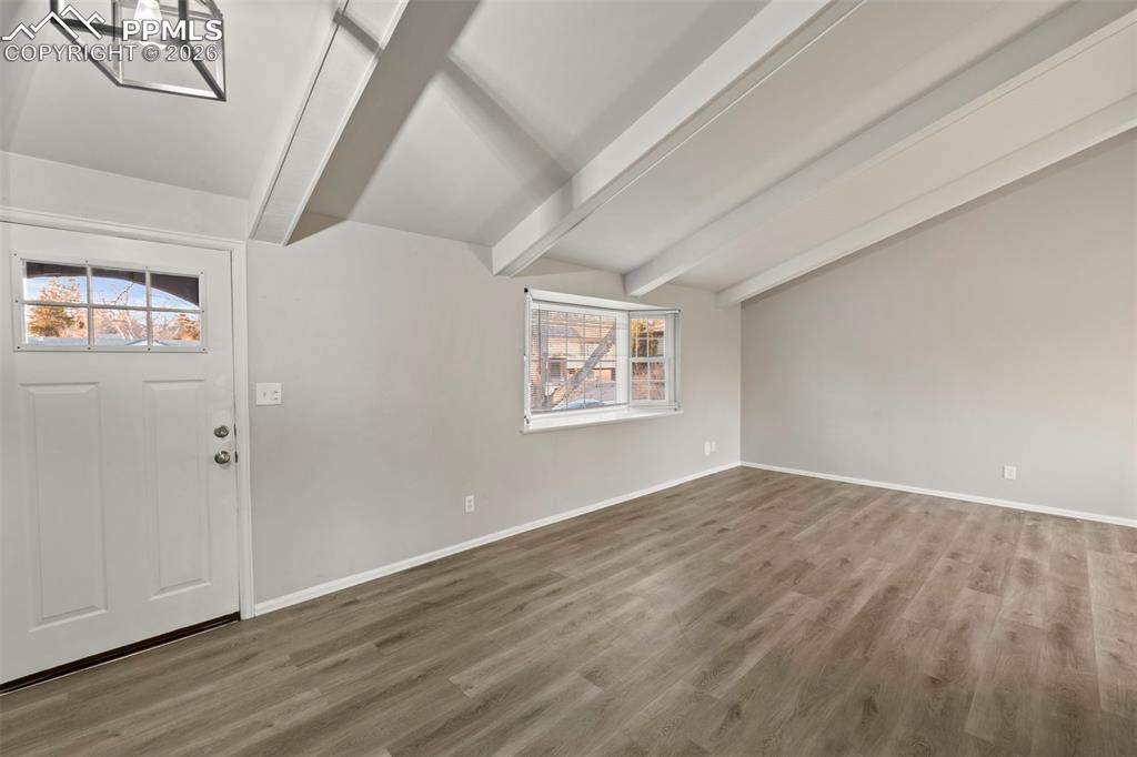 Image 4 of 50: Entry