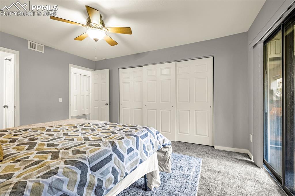 Image 14 of 22: Bedroom