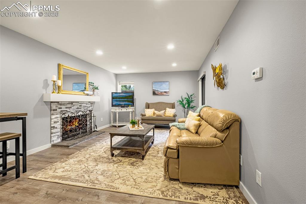 Image 3 of 22: Living Room