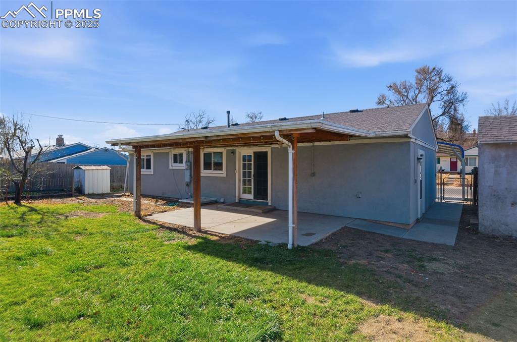 Image 26 of 32: Back of Structure