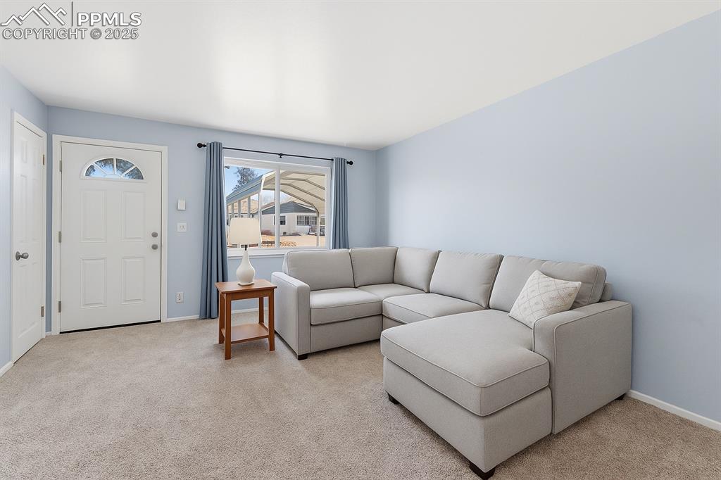 Image 4 of 32: Living Room