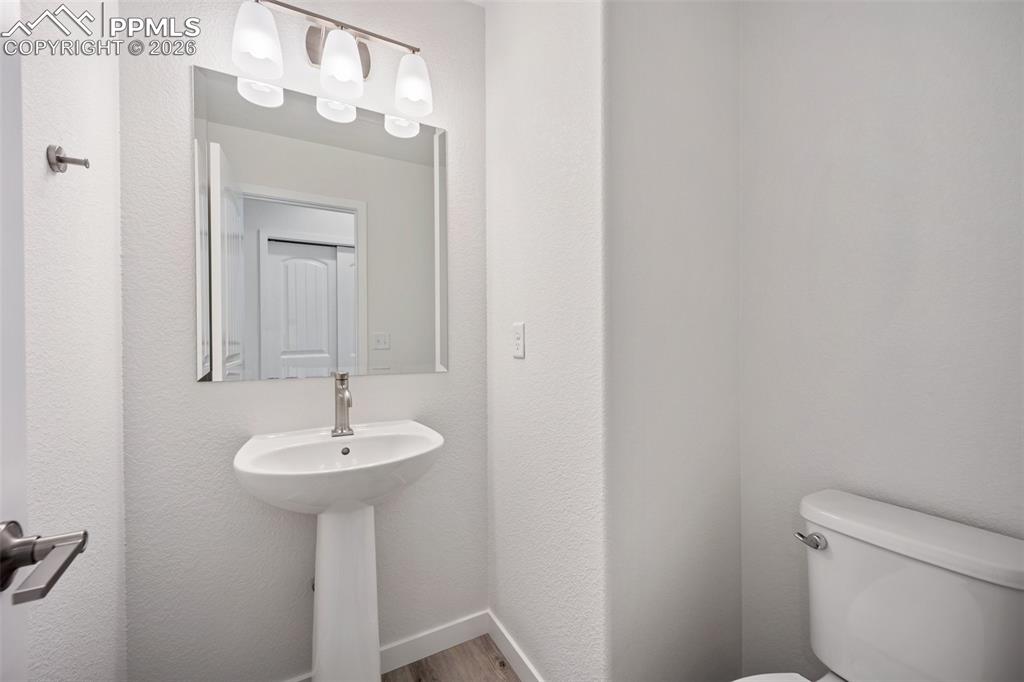 Image 15 of 29: Bathroom