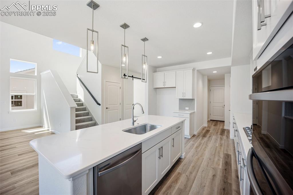 Image 6 of 29: Kitchen