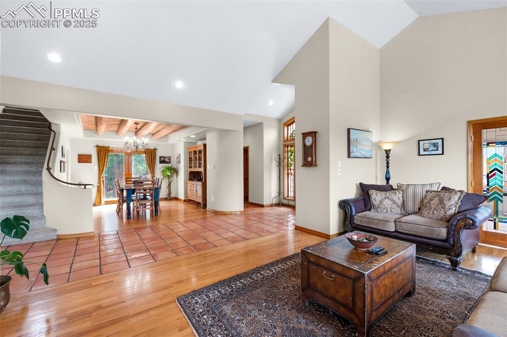 Image 6 of 50: Living Room