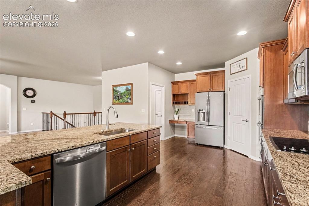 Image 12 of 47: Kitchen