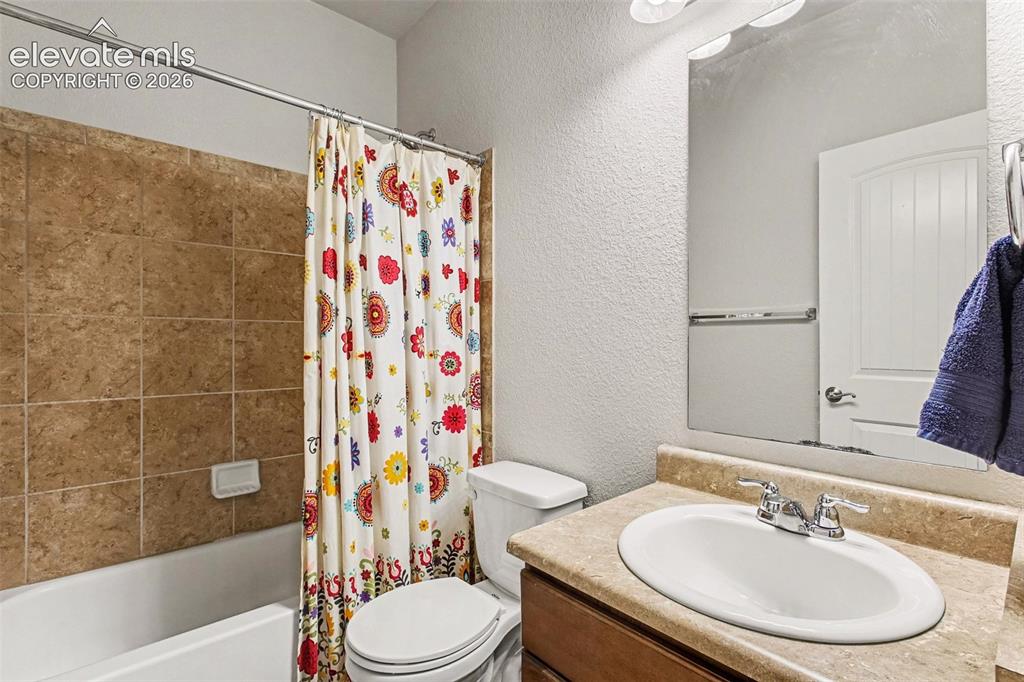 Image 23 of 47: Full Main Level Bathroom