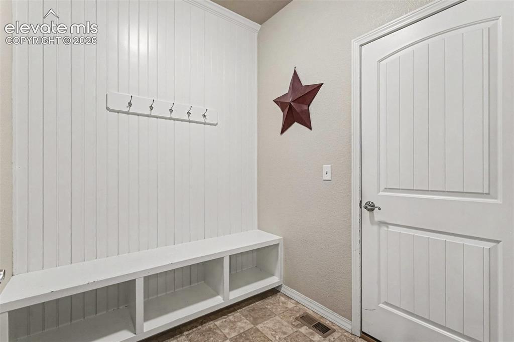 Image 25 of 47: Mud Room