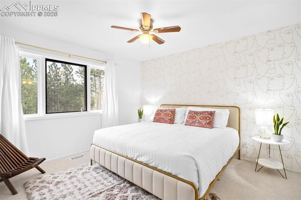 Image 23 of 45: Bedroom