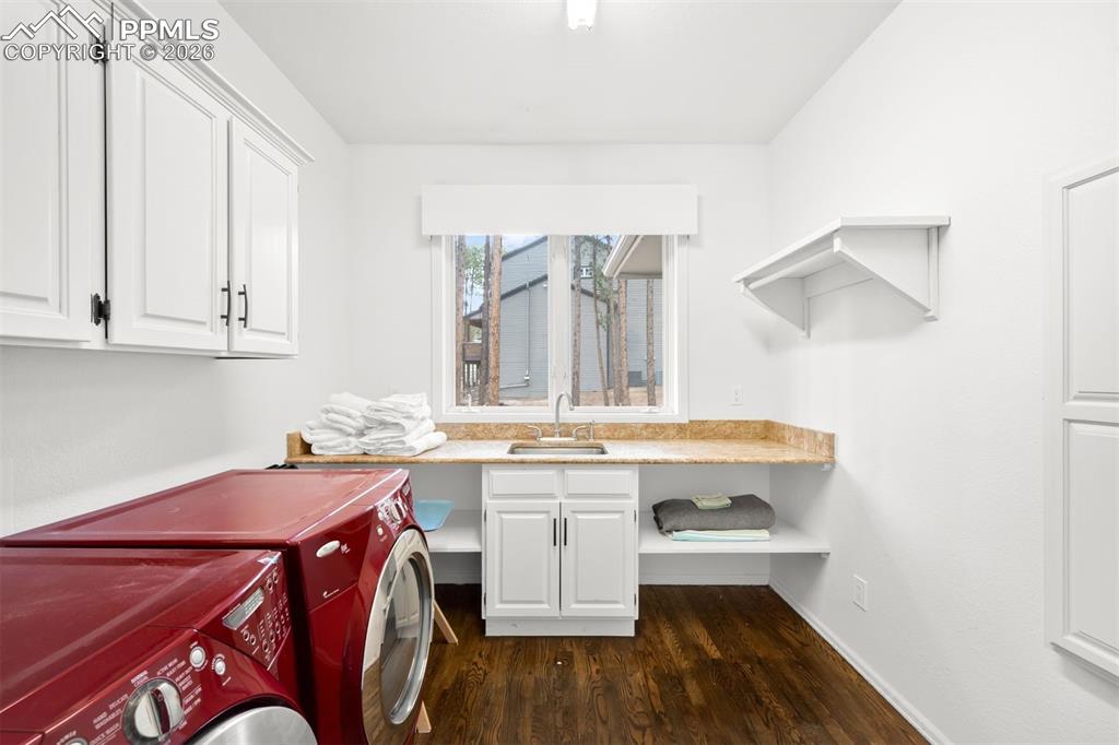 Image 24 of 45: Main Floor Laundry